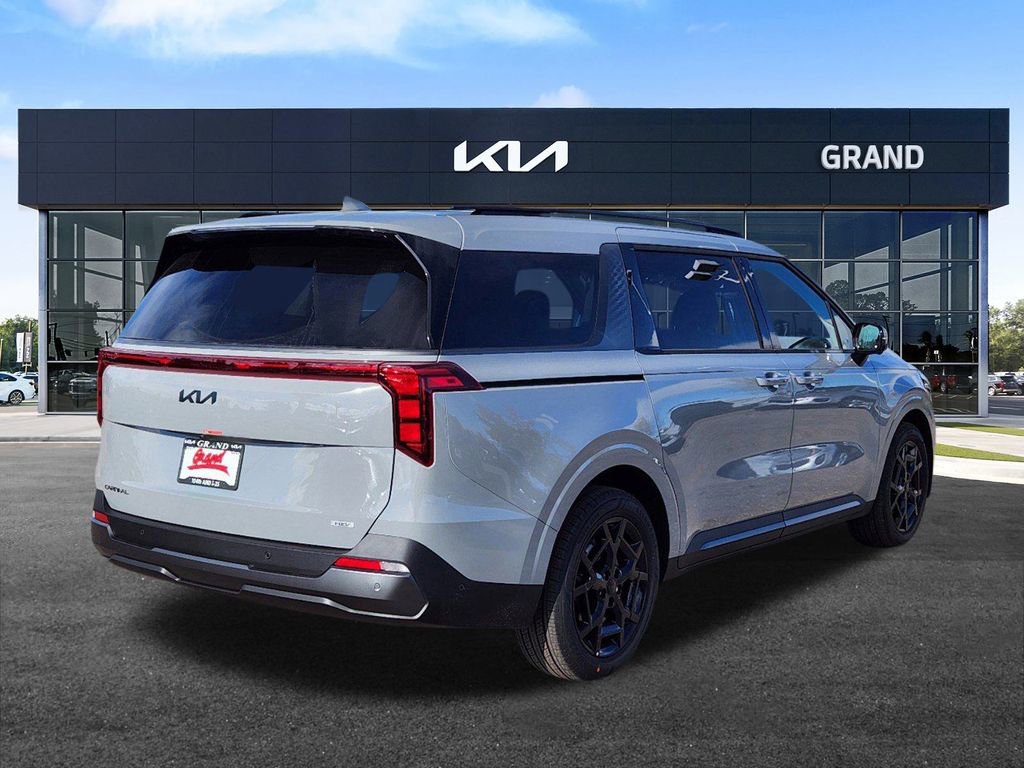 Certified 2025 Kia Carnival SX image 7