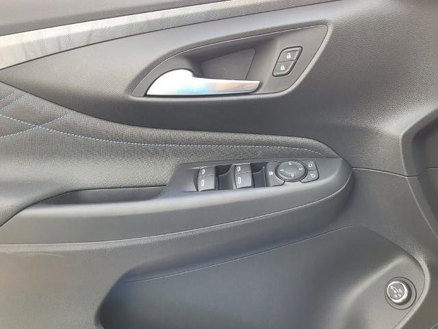 New 2025 Buick Envista Sport Touring w/ Convenience I Package image 13