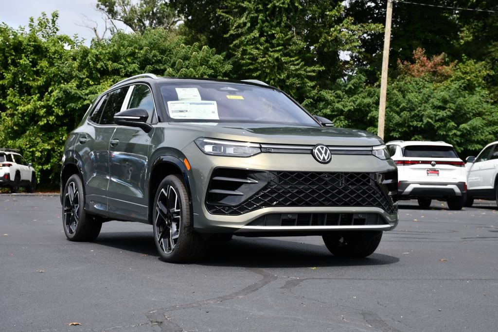 New 2026 Volkswagen Tiguan SEL R-Line AWD/4WD image 1