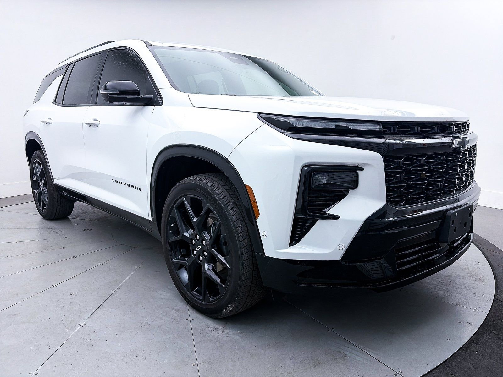 Used 2024 Chevrolet Traverse RS w/ LPO, Floor Liner Package image 12