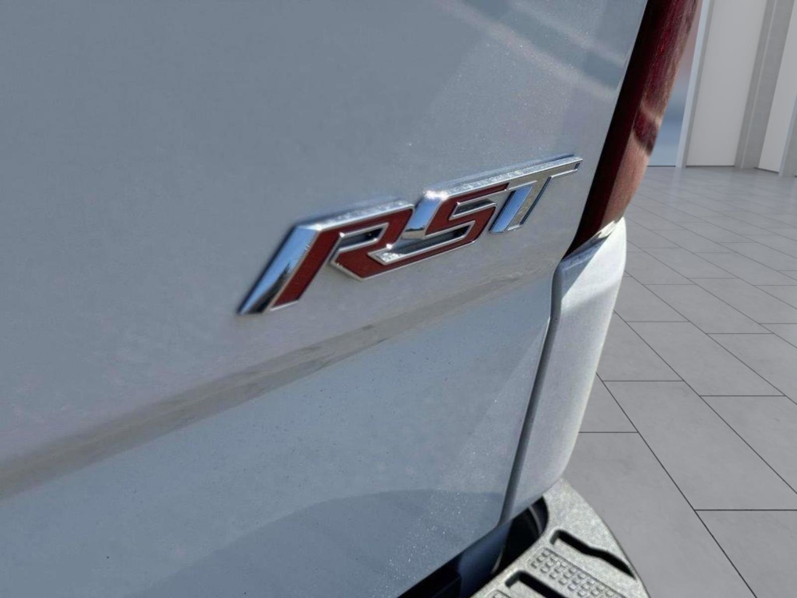 Used 2023 Chevrolet Silverado 1500 RST AWD/4WD image 9