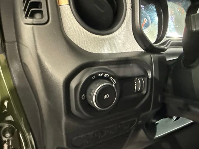 Used 2024 Jeep Wrangler Unlimited Sport AWD/4WD image 19