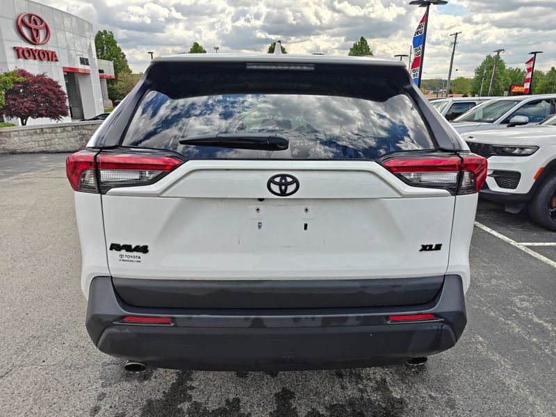 Used 2020 Toyota RAV4 XLE w/ All Weather Liner Package FWD image 5
