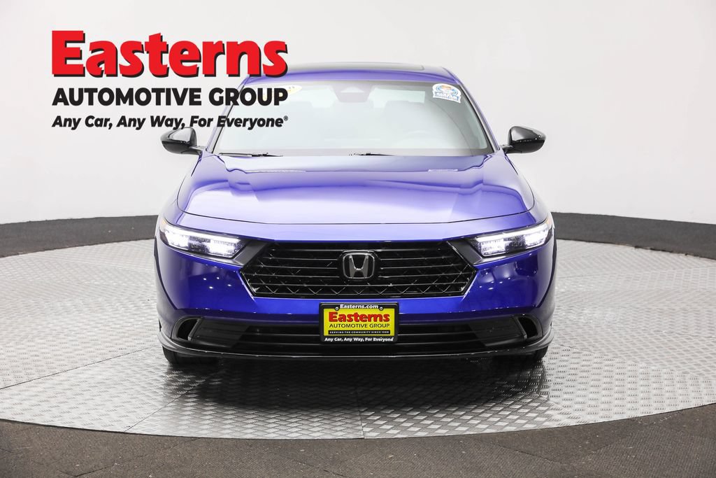 Used 2025 Honda Accord Sport image 2