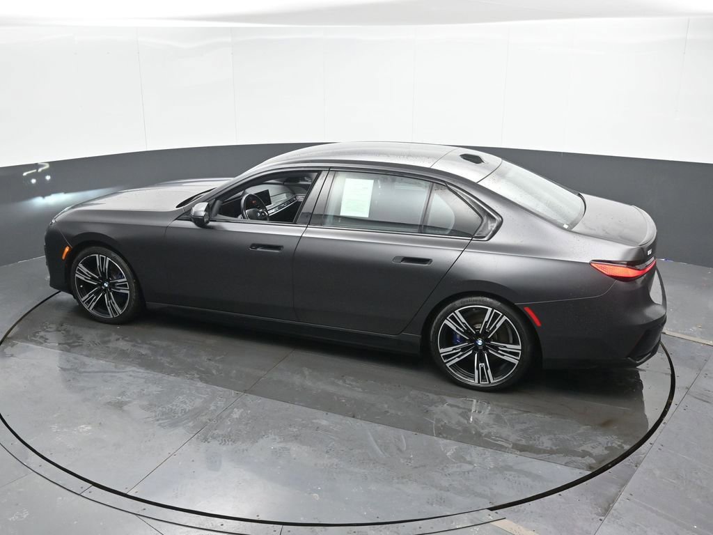 Used 2023 BMW i7 xDrive60 image 45