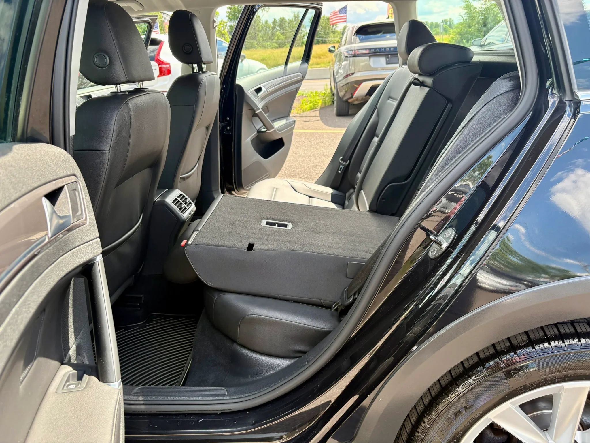 Used 2017 Volkswagen Golf Alltrack S AWD/4WD image 18