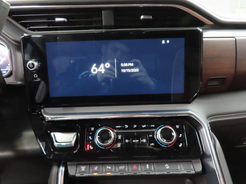 Used 2024 GMC Sierra 3500 Denali Ultimate image 13