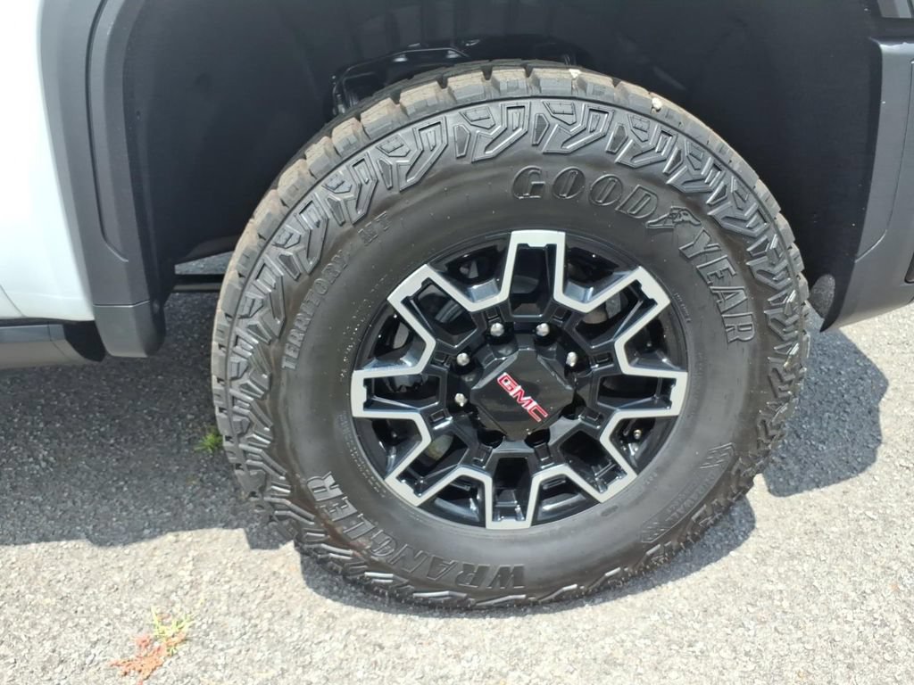 New 2026 GMC Sierra 2500 AT4X AWD/4WD image 9