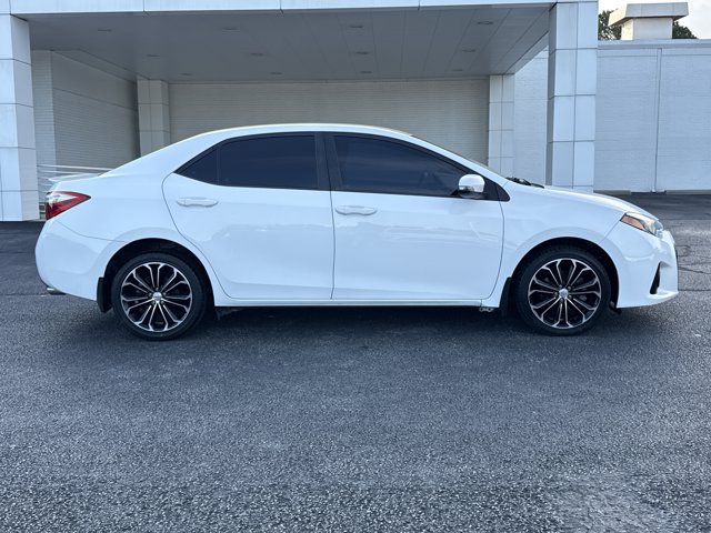 Used 2015 Toyota Corolla S FWD image 2
