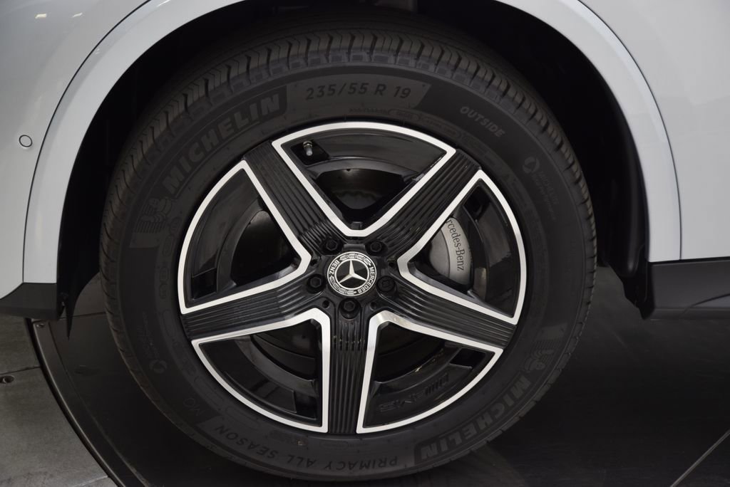Certified 2026 Mercedes-Benz GLC 300 image 12