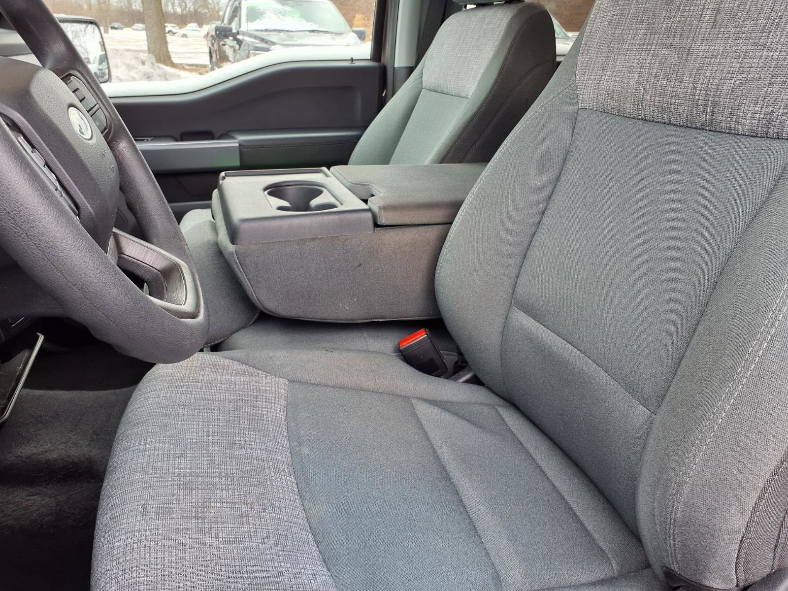 Used 2023 Ford F150 XLT image 3