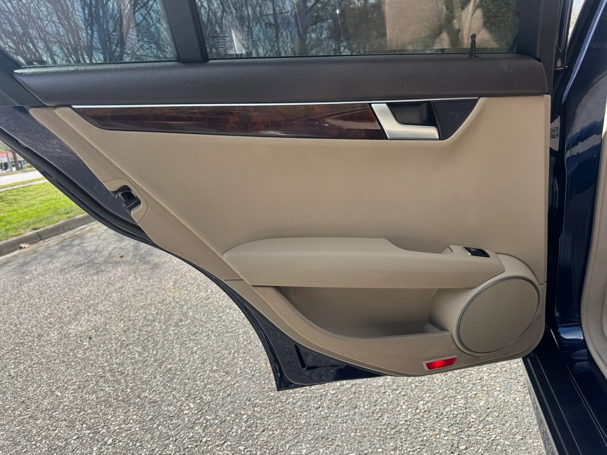 Used 2014 Mercedes-Benz C 300 4MATIC Sedan image 8