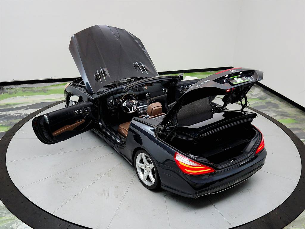 Used 2013 Mercedes-Benz SL 550 image 34