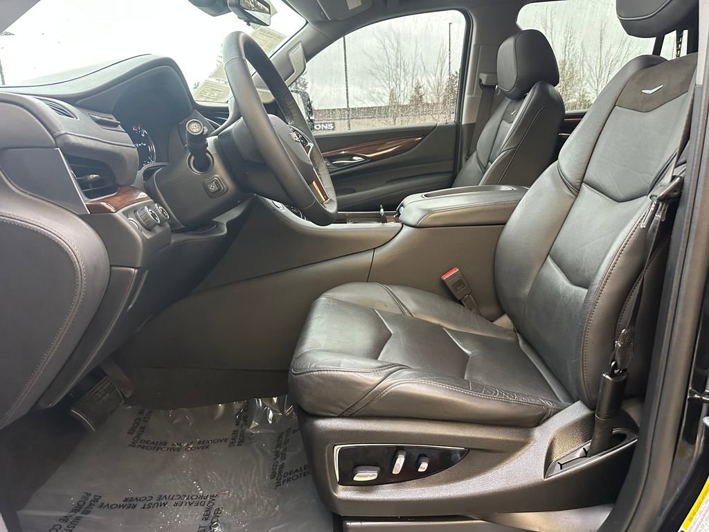Used 2020 Cadillac Escalade Premium Luxury image 21
