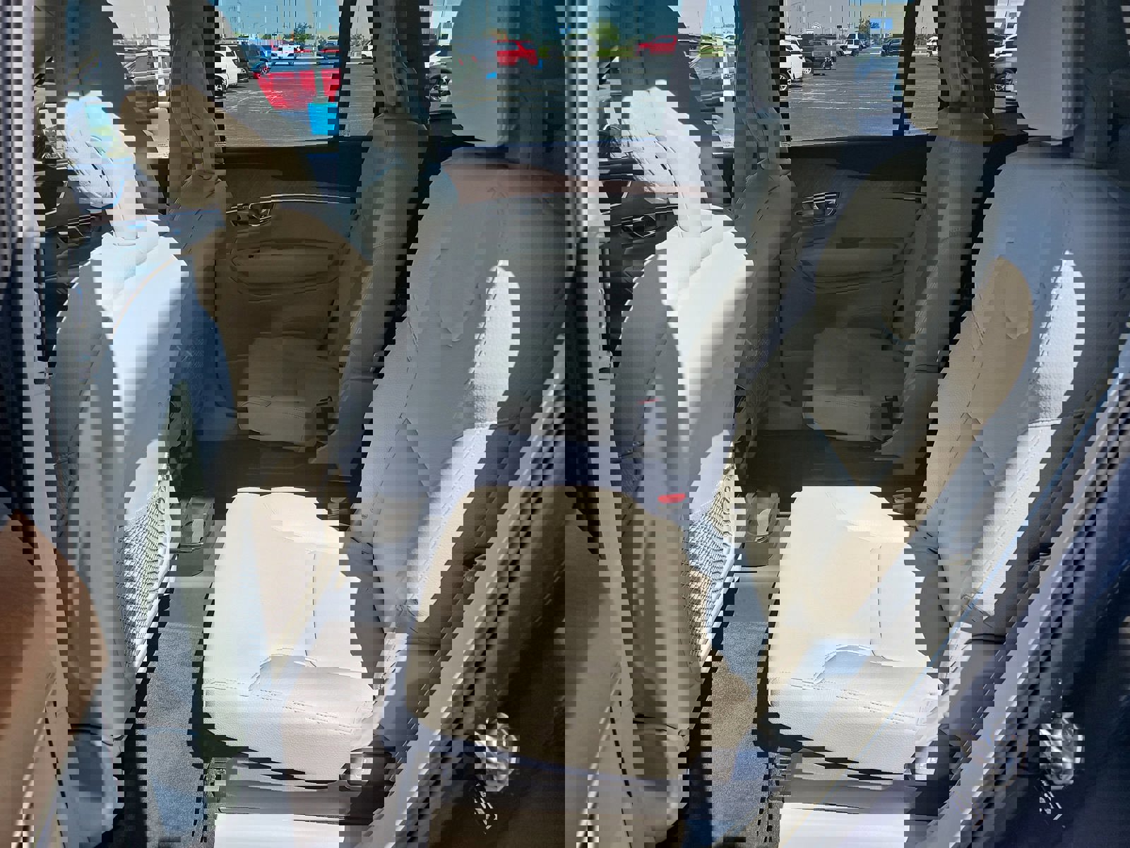 Used 2021 Volvo XC90 T6 Momentum image 18