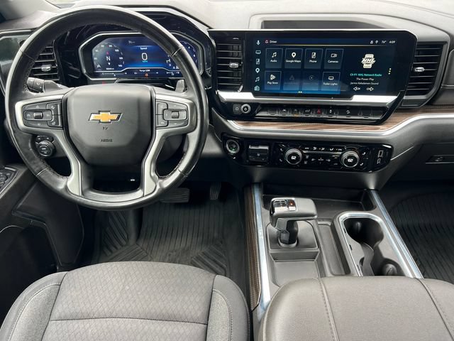 Used 2023 Chevrolet Silverado 1500 LT AWD/4WD image 3