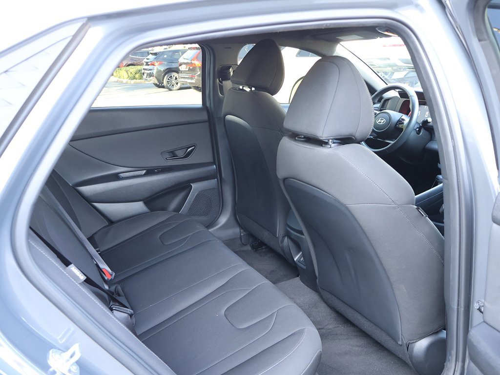 Used 2025 Hyundai Elantra Sport w/ Cargo Package image 30