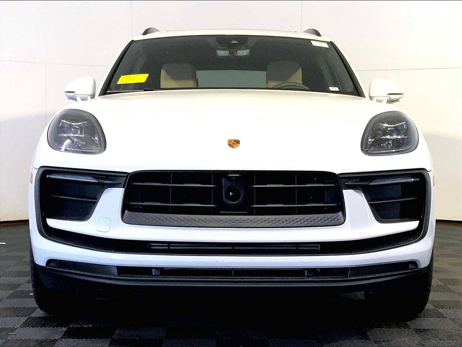 New 2025 Porsche Macan image 10