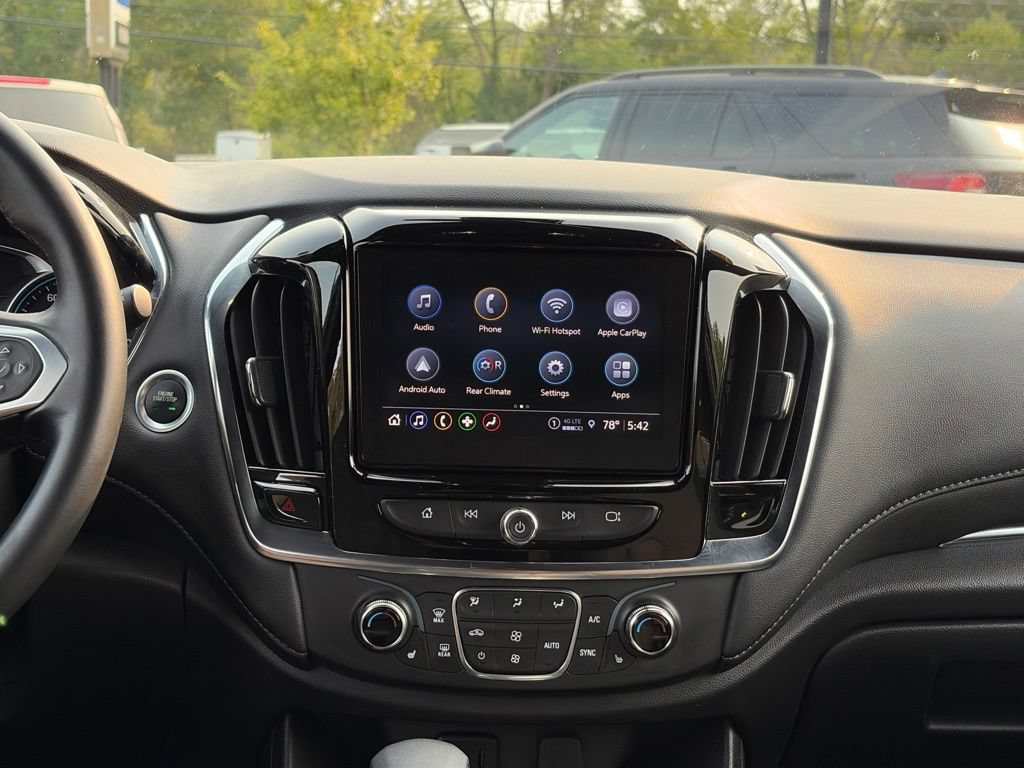 New 2023 Chevrolet Traverse LT w/ LPO, Floor Liner Package AWD/4WD image 21