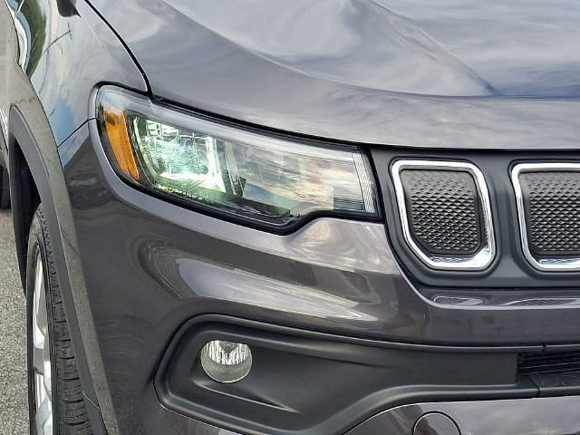 Certified 2022 Jeep Compass Latitude AWD/4WD image 9