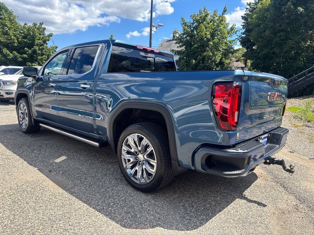 Used 2024 GMC Sierra 1500 Denali w/ Denali Reserve Package AWD/4WD image 4