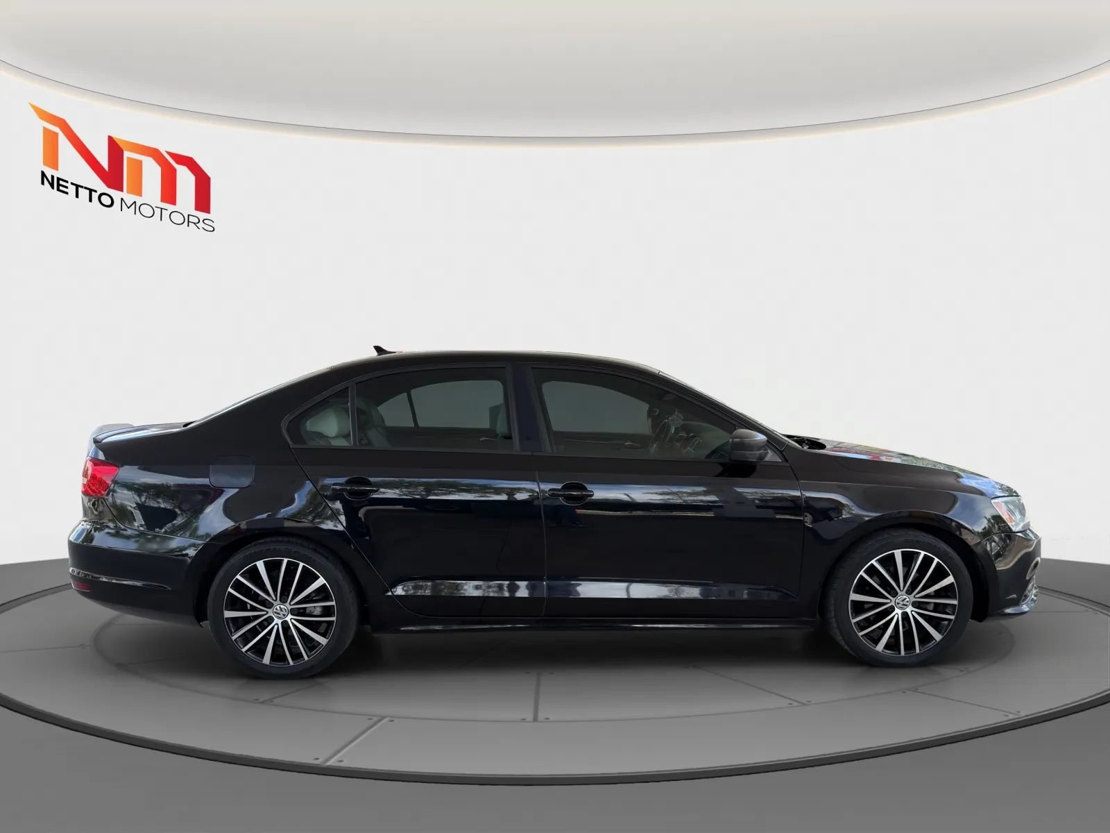 Used 2015 Volkswagen Jetta Sport FWD image 6