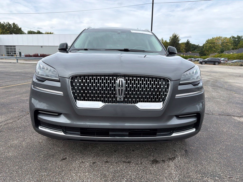 Used 2023 Lincoln Aviator Reserve w/ Elements Package Plus AWD/4WD image 5