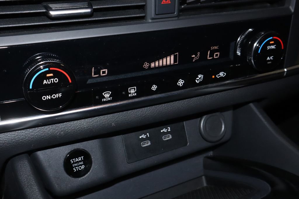 Certified 2025 Nissan Rogue SV AWD/4WD image 31