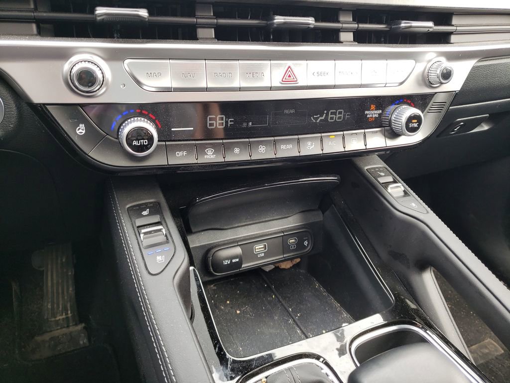 Used 2025 Kia Telluride EX w/ EX Captain's Chair Package image 22