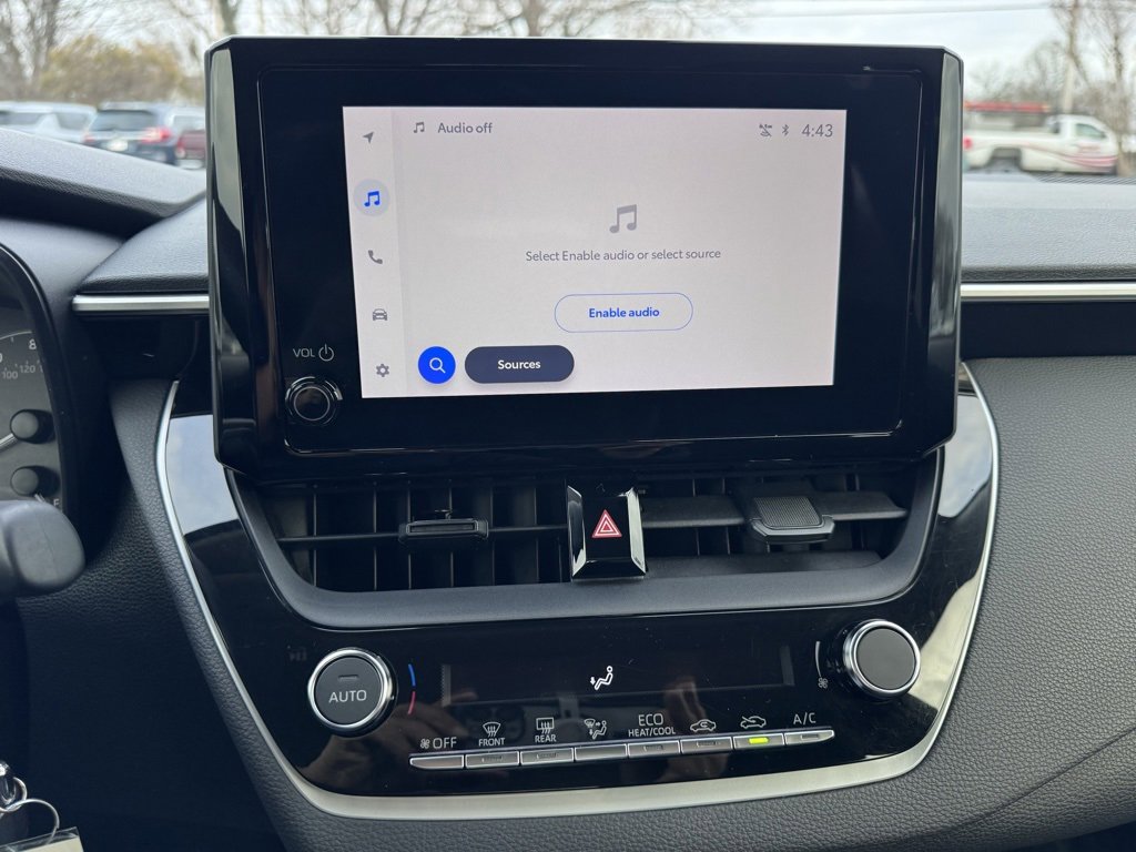 Used 2023 Toyota Corolla LE image 27