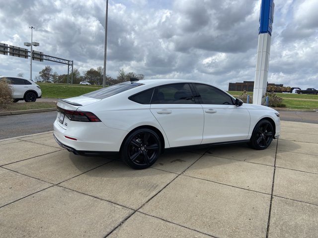 Used 2023 Honda Accord Sport image 11