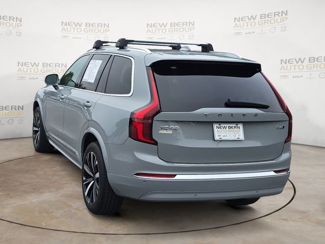 Used 2025 Volvo XC90 B6 Core AWD/4WD image 3