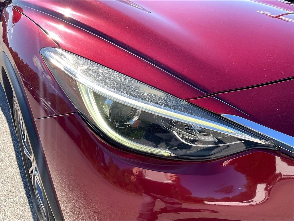 Used 2017 INFINITI QX30 Premium AWD/4WD image 30
