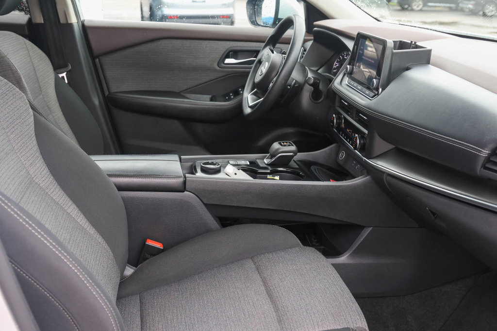 Used 2023 Nissan Rogue SV AWD/4WD image 15