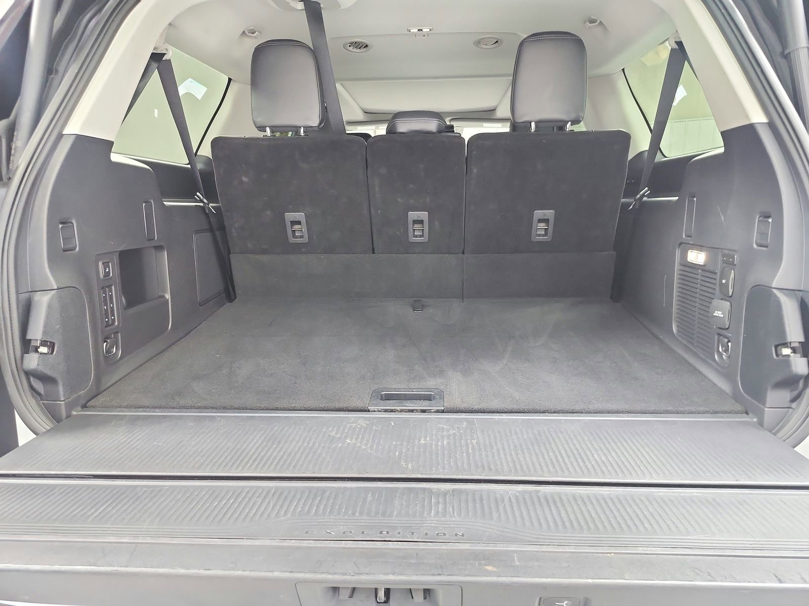 Used 2025 Ford Expedition Max Platinum image 45