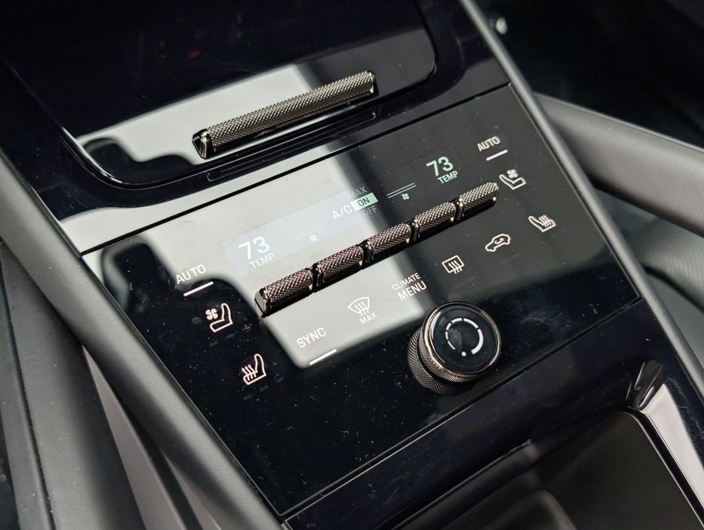 Certified 2025 Porsche Cayenne Turbo image 23