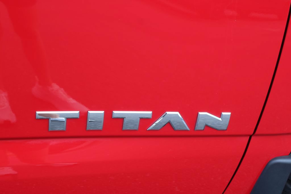 Used 2021 Nissan Titan SV w/ SV Convenience Package AWD/4WD image 13