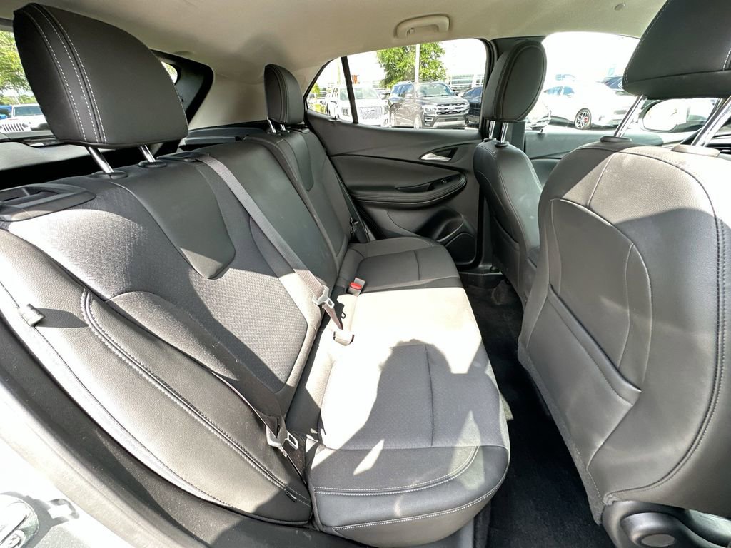 Certified 2025 Buick Encore GX Preferred FWD image 24