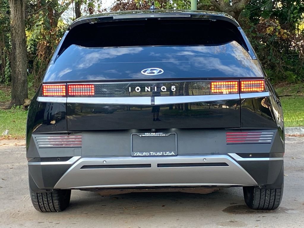 Used 2022 Hyundai Ioniq 5 SE w/ Cargo Package image 6