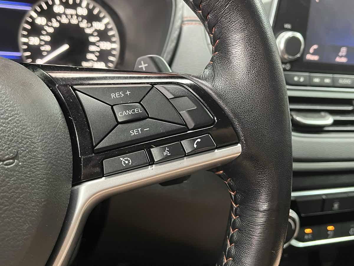 Used 2019 Nissan Altima 2.5 SR FWD image 15