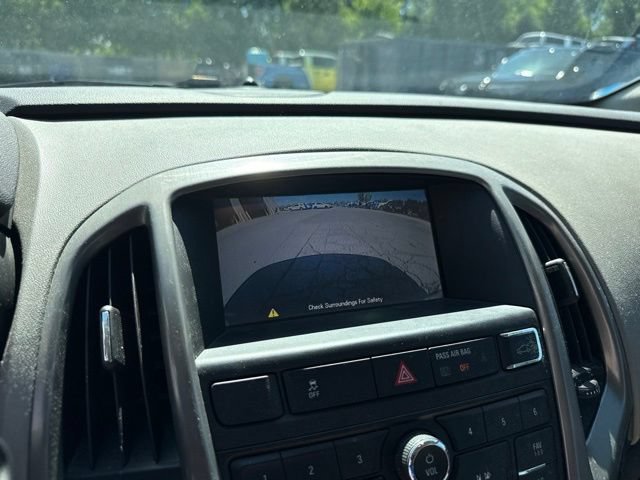 Used 2013 Buick Verano FWD image 21