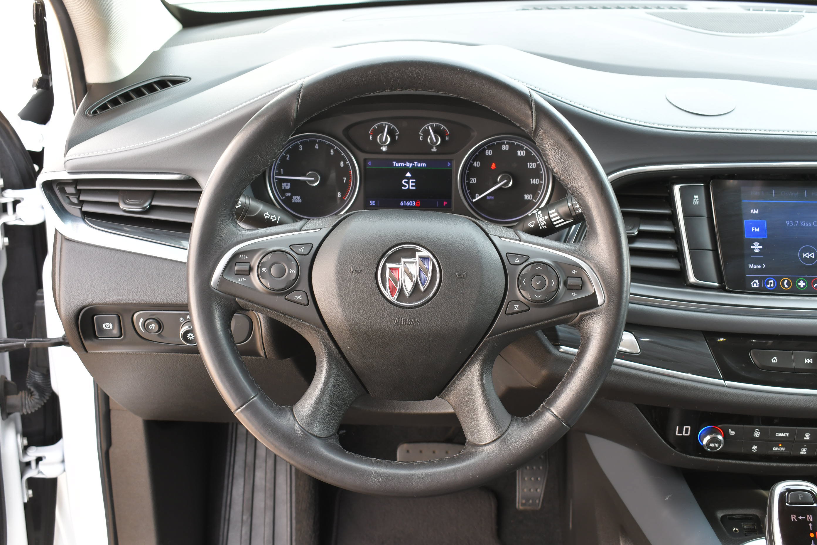 Used 2021 Buick Enclave Essence FWD image 8