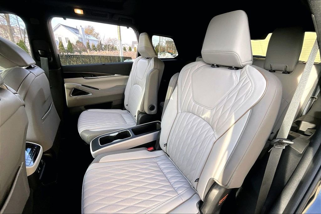 Certified 2026 INFINITI QX60 Autograph w/ Dark Cargo Package image 32