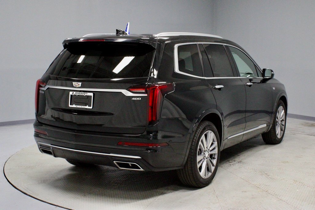 Used 2025 Cadillac XT6 Premium Luxury image 12