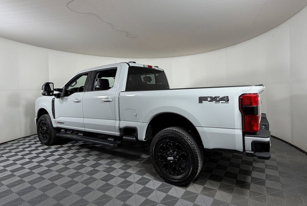Used 2026 Ford F350 Lariat w/ Black Appearance Package image 3