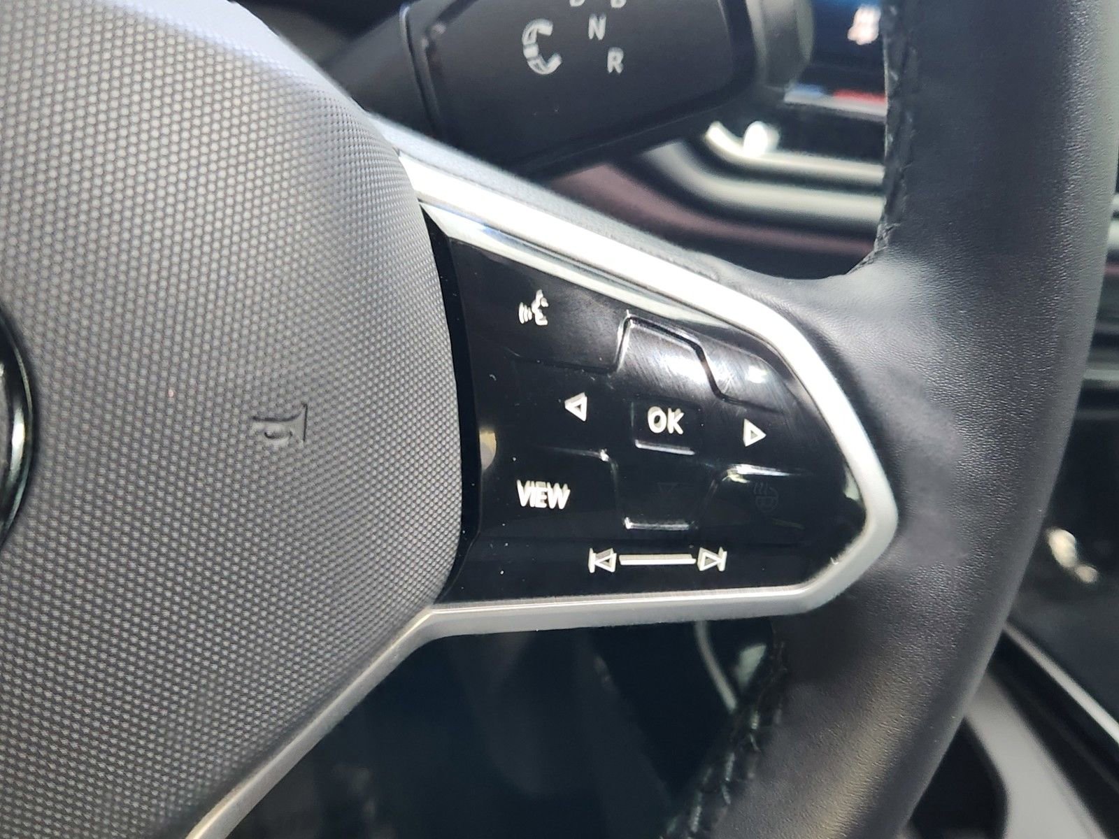 Used 2024 Volkswagen ID.4 Pro image 37