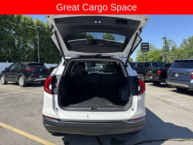 Used 2023 GMC Terrain AT4 w/ LPO, Floor Liner Package AWD/4WD image 26