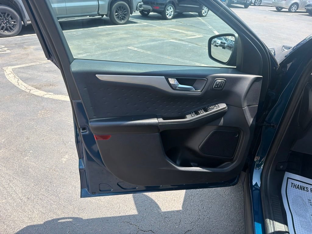 Used 2020 Ford Escape SEL FWD image 23