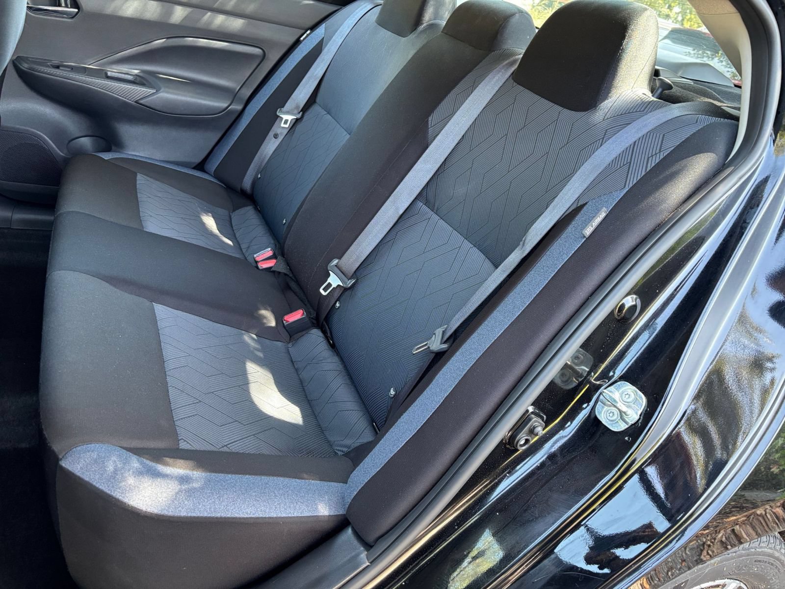 Used 2025 Nissan Versa SV FWD image 36