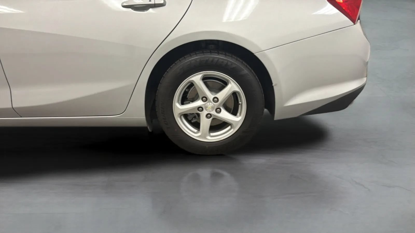 Used 2017 Chevrolet Malibu LS FWD image 28